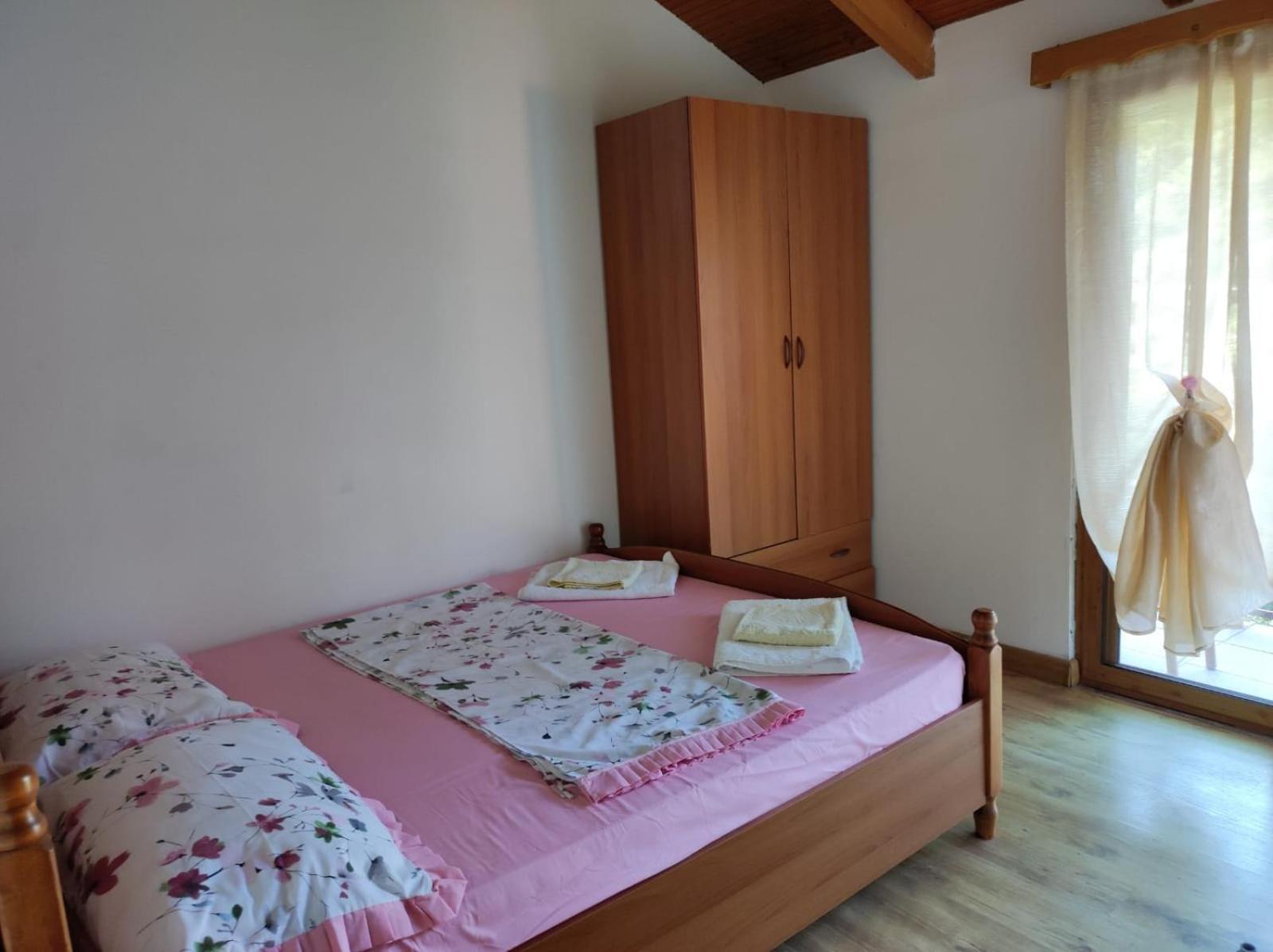 Hotel Toni Llogora Dukat Zewnętrze zdjęcie